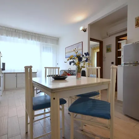 Lägenhet Residenza Alisei